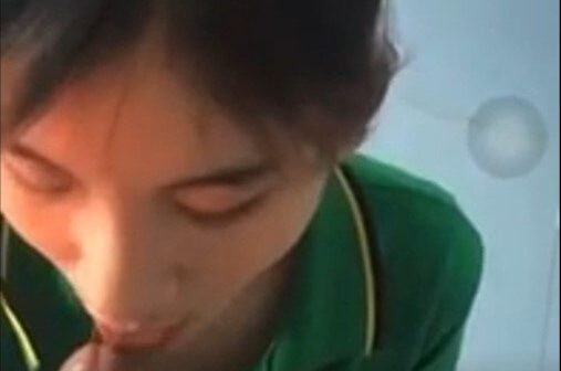 Lộ Clip Sex Em nv Bách Hóa Xanh Mút Cu anh QL trong Kho