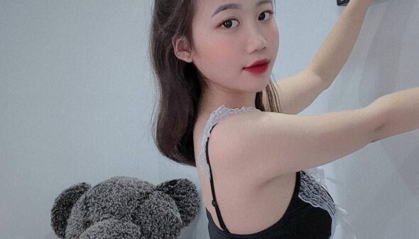 Lộ clip sex em An An 98 trong bộ váy hầu gái cực damdang