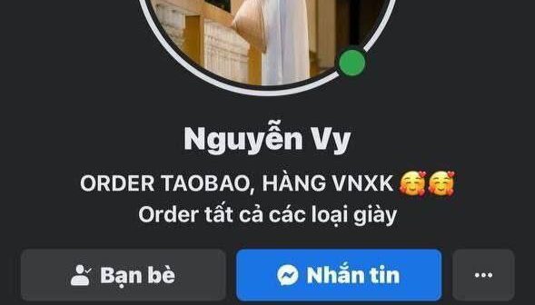 Nguyễn Huyền Vy học sinh 12A1 và clip thủ dâm cực cuốn