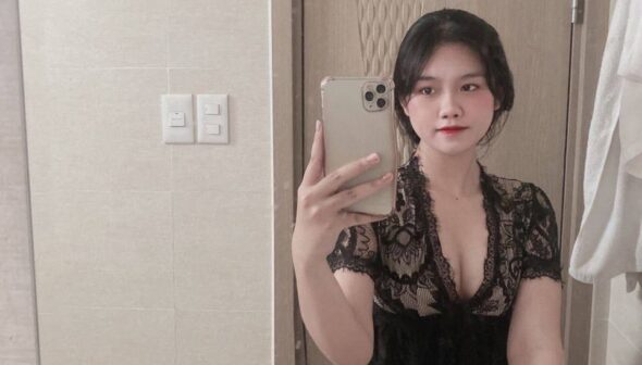 Châu Khả Hân Vay nợ thế chấp lồn