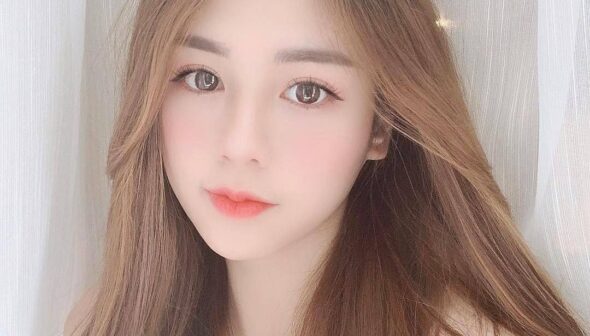 Đang ngủ say thì bị thằng người yêu đè ra địt