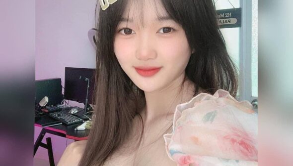 Clip Sex em Nguyễn Thị Thảo (Thảo Cún) cực xinh mlem mlem