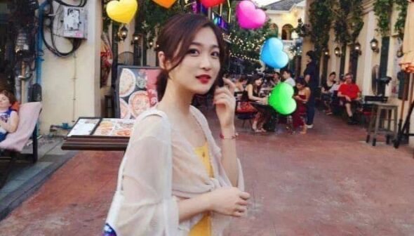 Nữ MC đài truyền hình Trung Quốc bị tung 2 clip sex đi khách