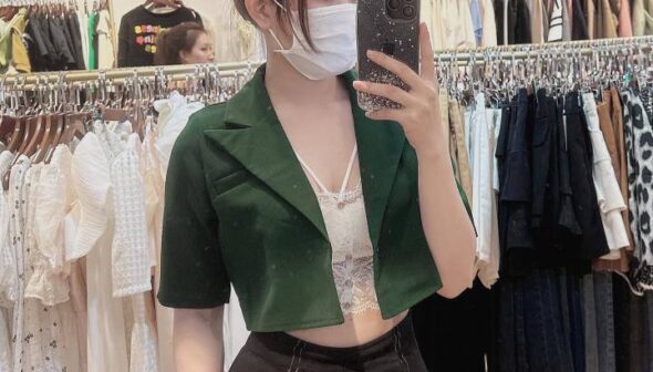 Thanh niên gạ địt được em chủ Shop quần áo xinh đẹp