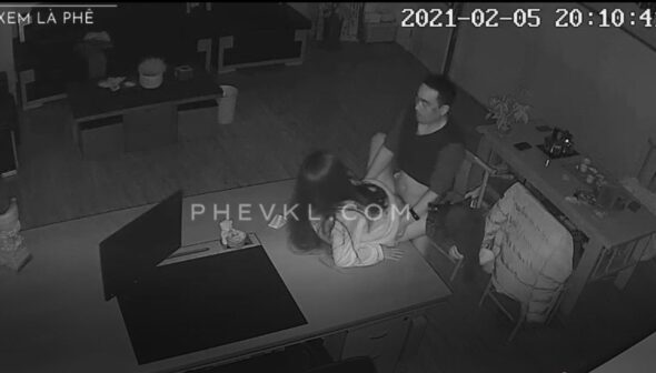 Vợ bảo em dạo này hay làm về muộn hóa ra nguyên nhân là đây
