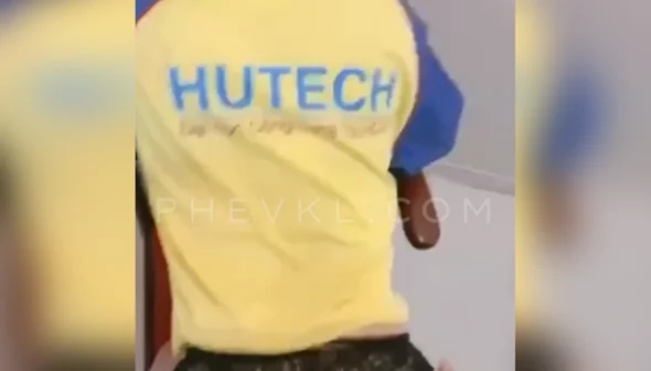Clip sex em sinh viên HuTech mông to ngon vcl