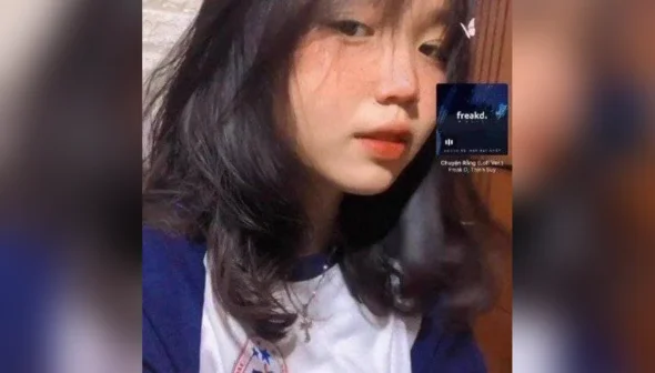 Clip Ngọc Minh HS THPT mới lớn thích mâm mê cái zú